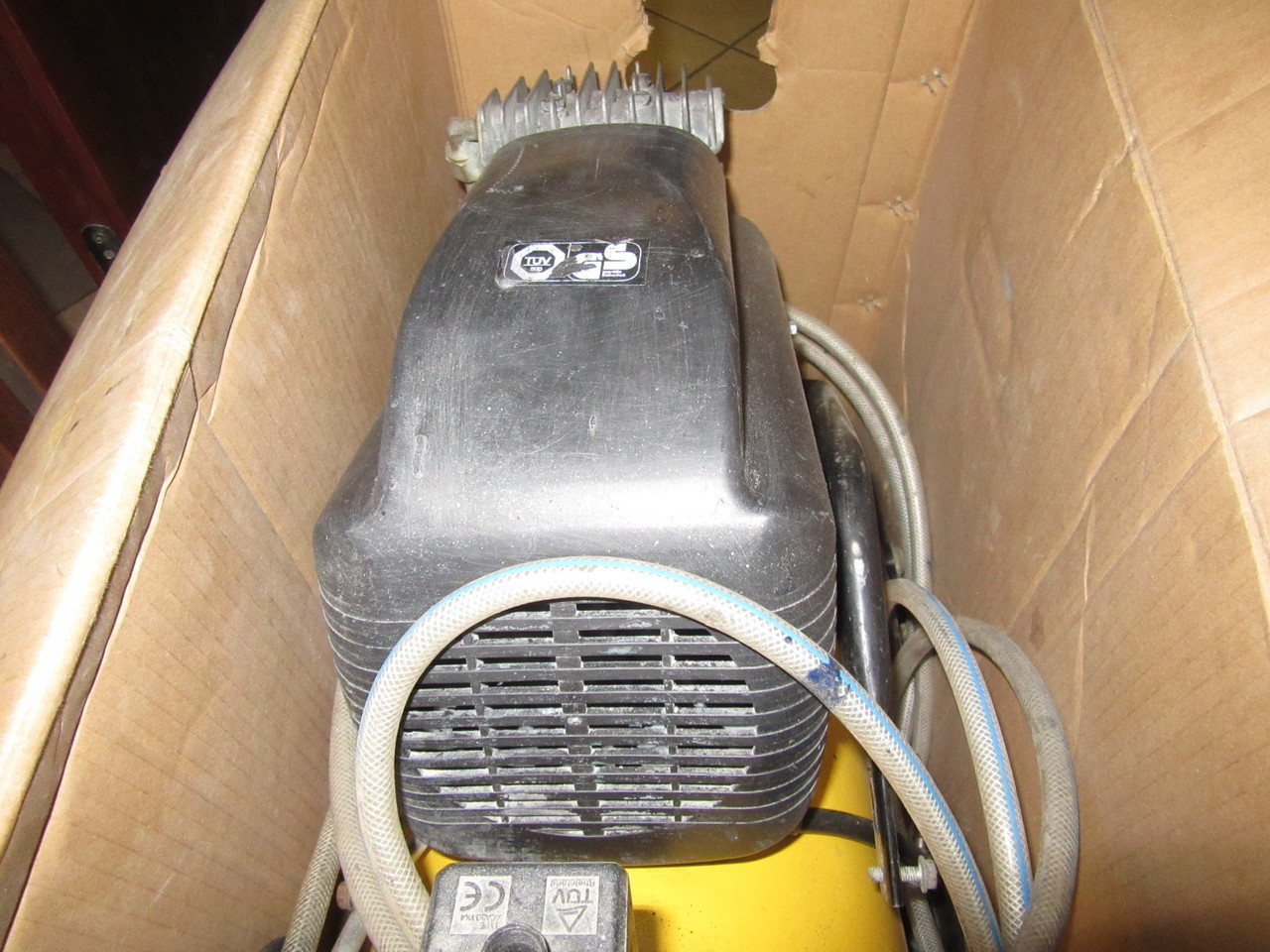 stanley-kompresor-50l-gwarancja-moc-silnika-2