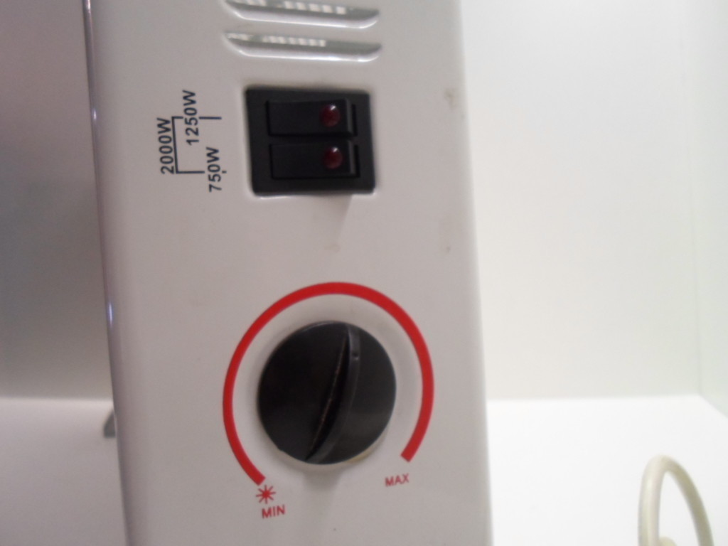 grzejnik-elektryczny-romix-ch10n-rynek-20-gostynin-fly