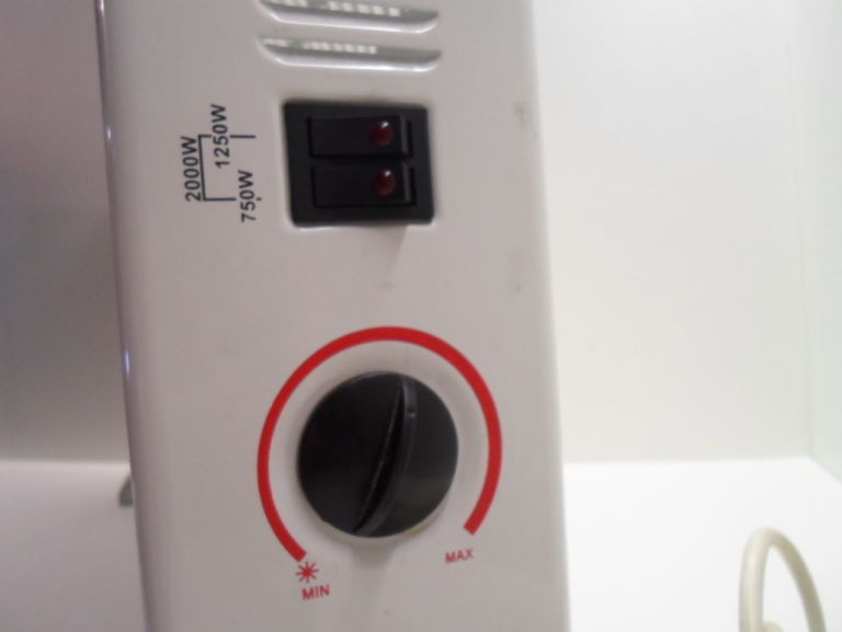 grzejnik-elektryczny-romix-ch10n-rynek-20-gostynin-fly