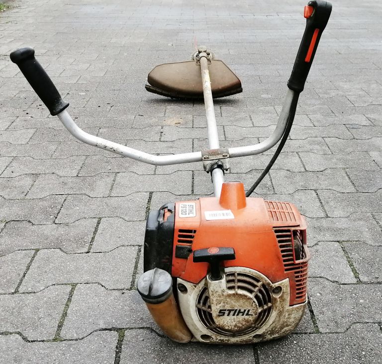 KOSA SPALINOWA PODKASZARKA STIHL FS120