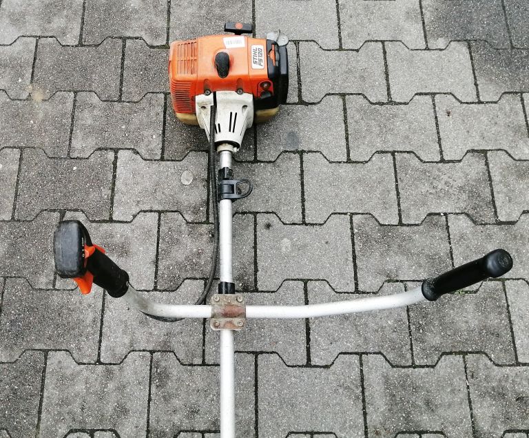 KOSA SPALINOWA PODKASZARKA STIHL FS120