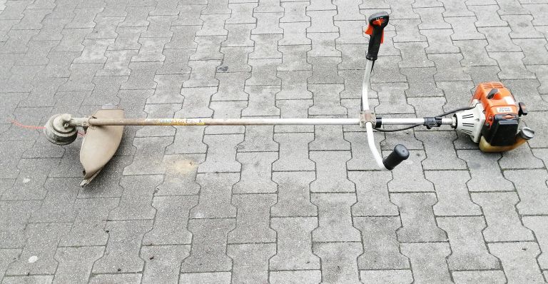 KOSA SPALINOWA PODKASZARKA STIHL FS120