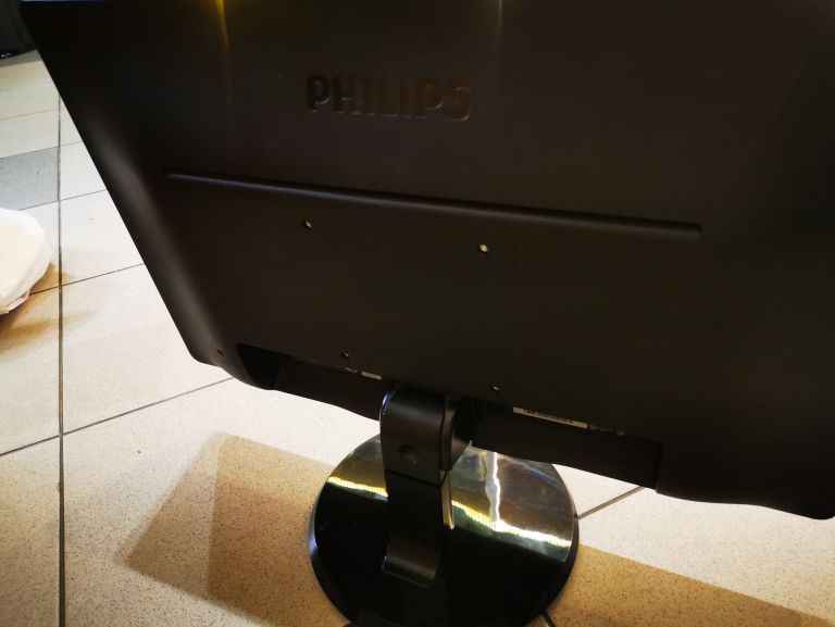 MONITOR PHILIPS LED 200V4L