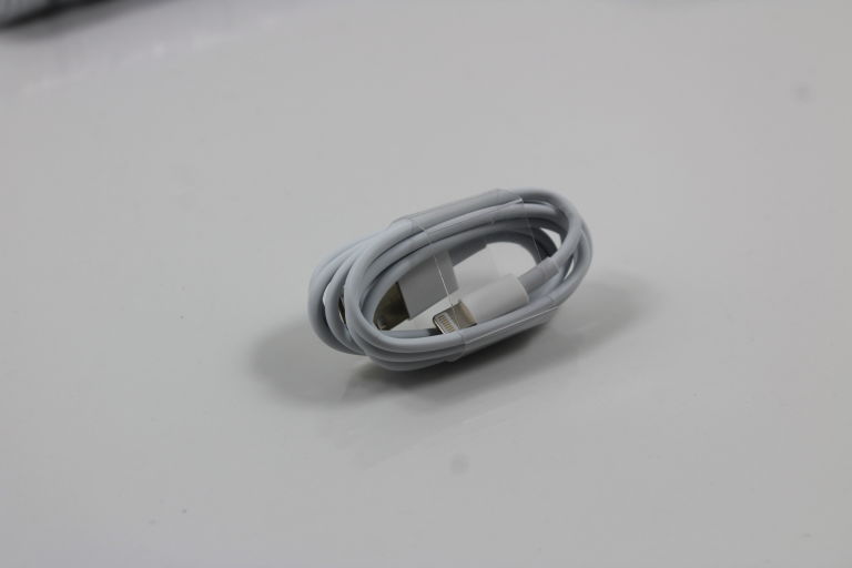 kable-usb-iphone-biale-566s6s-plus81011-marszalkowska-60-warszawa