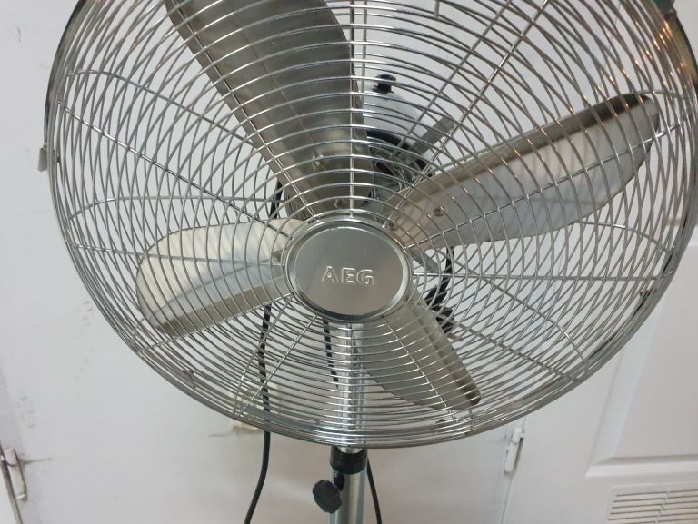 wiatrak-metalowy-marka-00