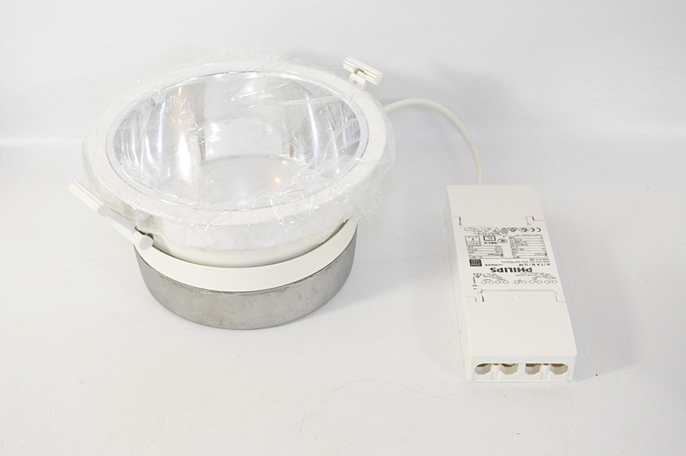 lampa-philips-dn571b-led20s840-psd-vlc-e-c-wh-pilsudskiego-86-wroclaw