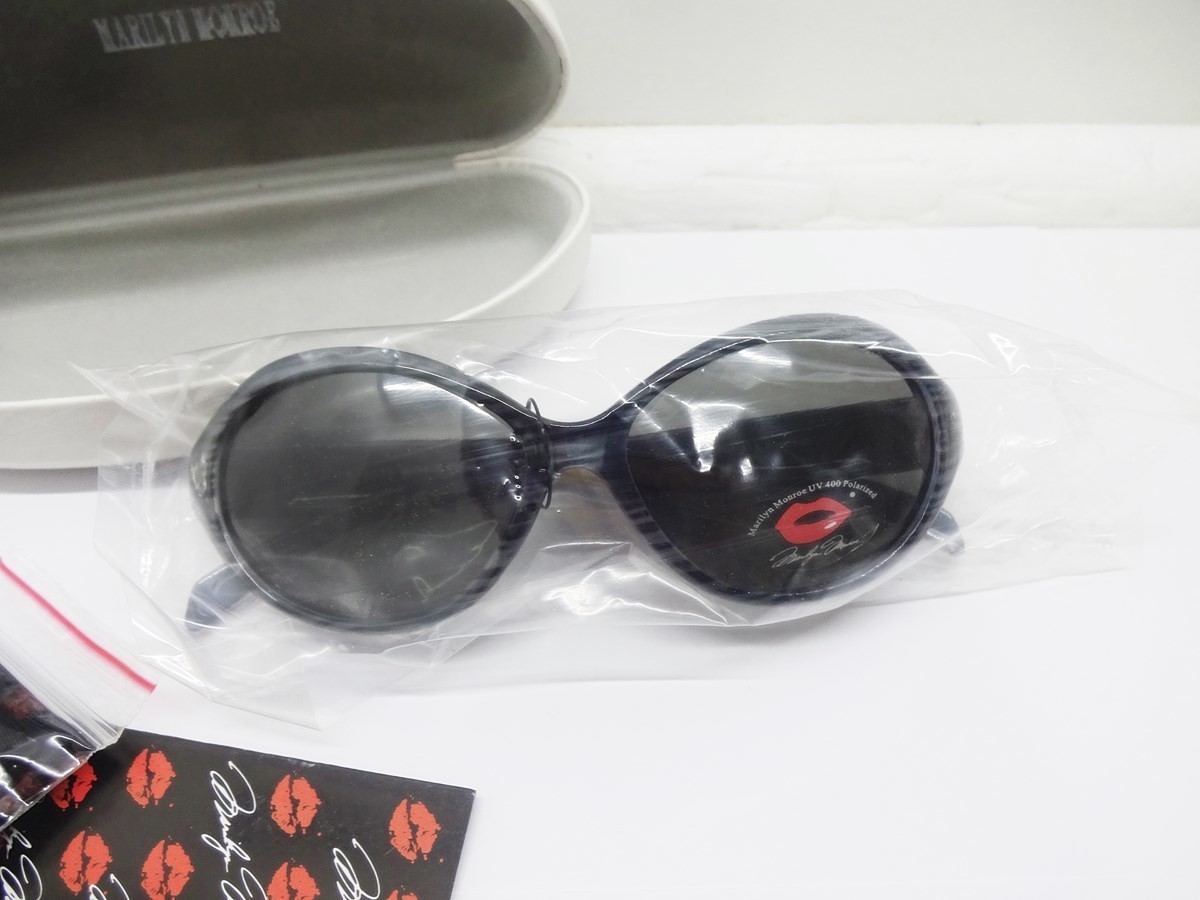 okulary-przeciwsloneczne-marilyn-monroe-plec-produkt-damski