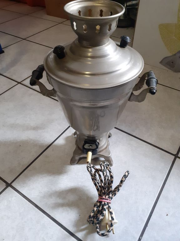 rosyjski-samowar-elektryczny-tula-stan-nie-wymaga-renowacji