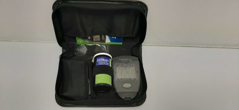 GLUKOMETR BAYER ASCENSIA ENTRUST