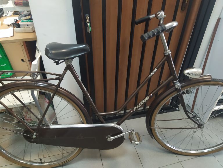 ROWER HOLLAND RALEIGH