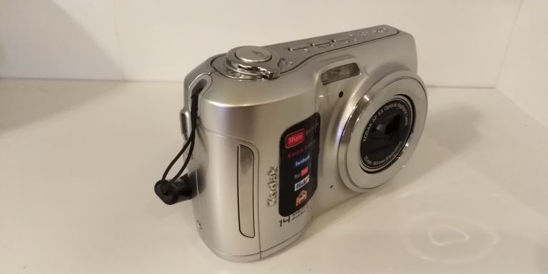 APARAT KODAK C195 EASYSHARE OPIS