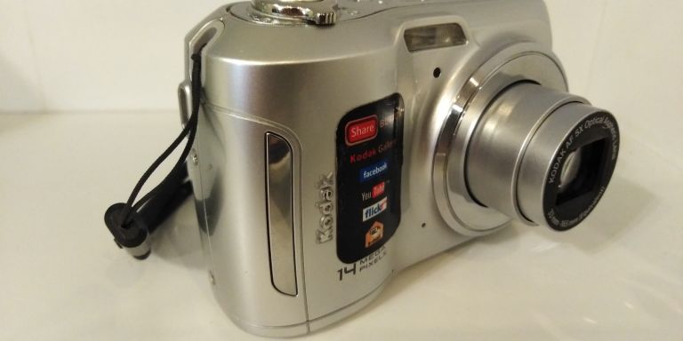 APARAT KODAK C195 EASYSHARE OPIS