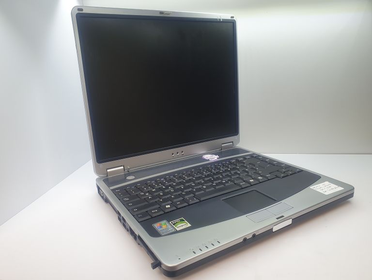 TANI LAPTOP BLUEDISK ARTWORKER C89 - 1.5GB RAM