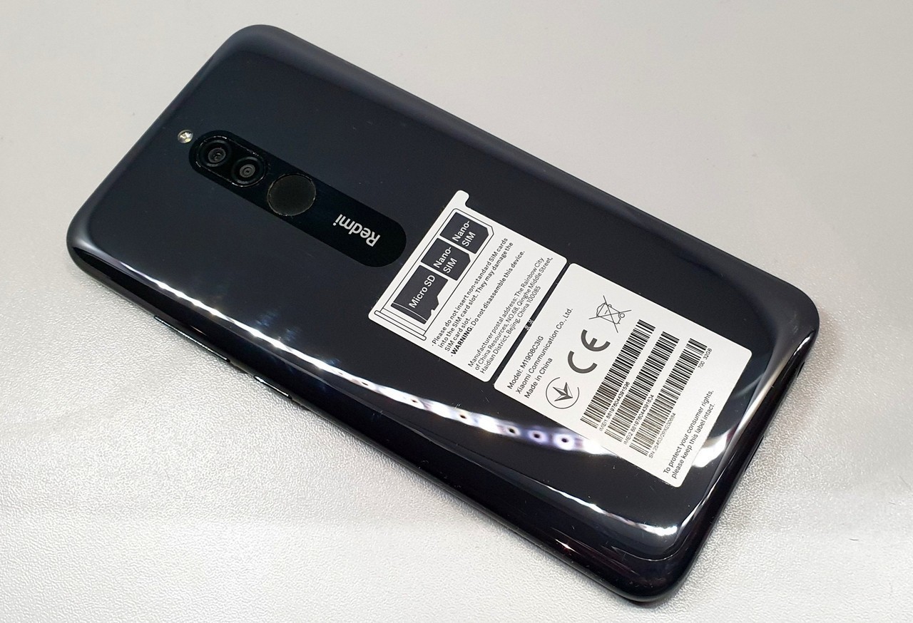 xiaomi-redmi-8-super-stan-komplet-pamiec-ram-3-gb