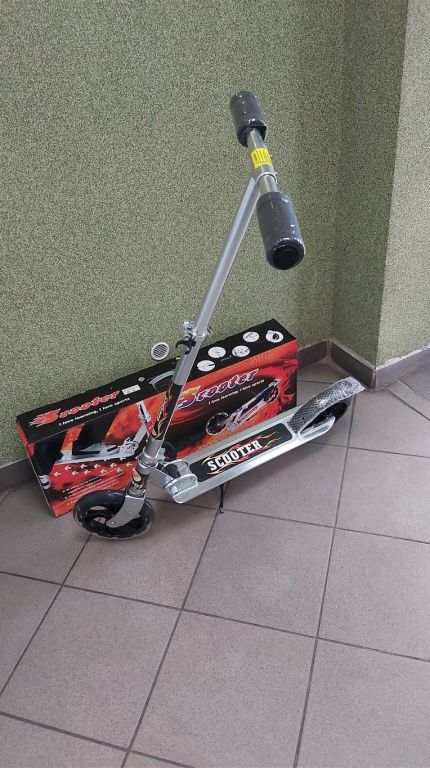 hulajnoga-kick-scooter-6448-srebrna-nowa-polecam-stan-nowy