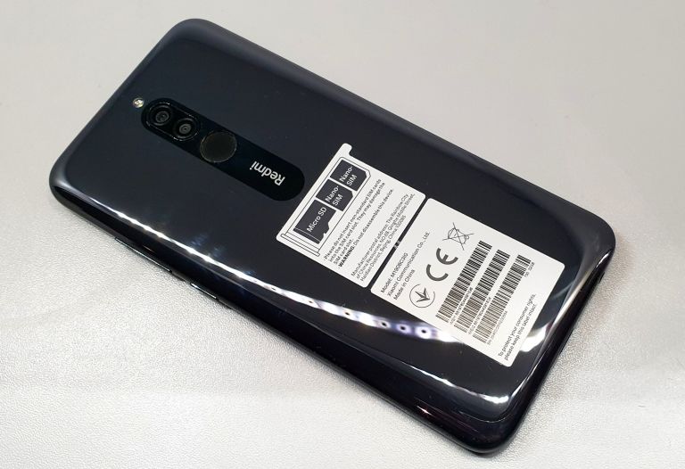 xiaomi-redmi-8-super-stan-komplet-pamiec-ram-3-gb