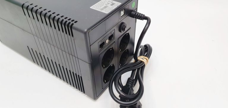 ZASILACZ UPS ORVALDI 1000 LED 600W 1000VA