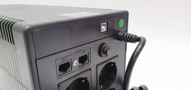 ZASILACZ UPS ORVALDI 1000 LED 600W 1000VA