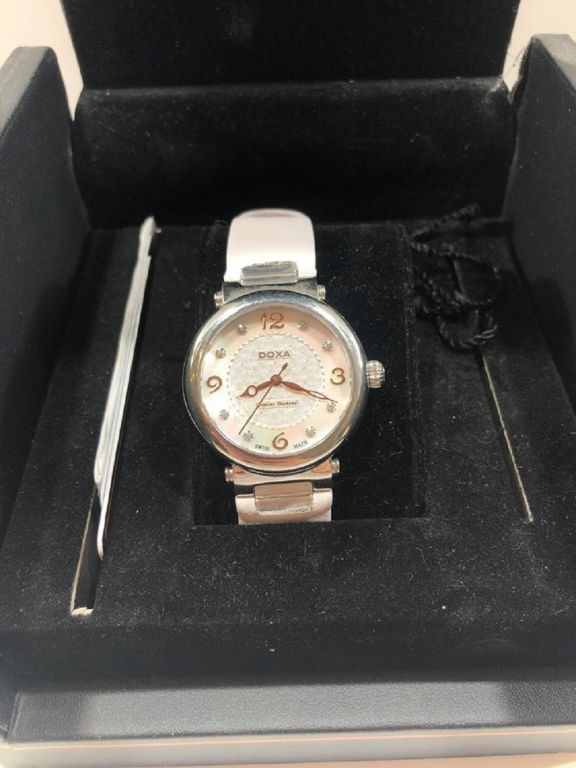 ZEGAREK DAMSKI DOXA CALEX LADY 460.15.053.07
