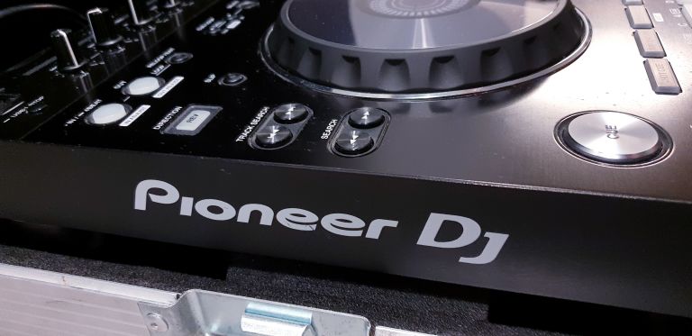 KONSOLA DJSKA PIONEER XD JRX + CASE