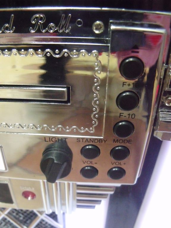 KENTUCKY SZAFA GRAJĄCA BT RADIO USB SD MP3