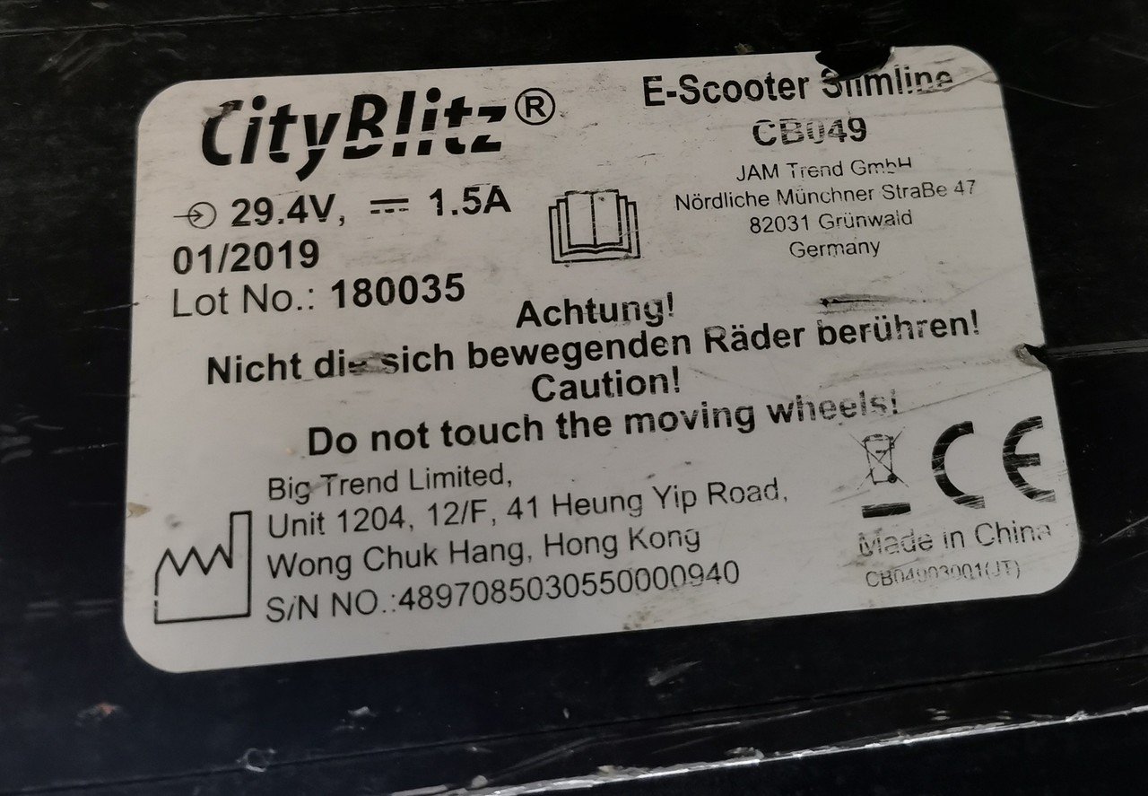 city-blitz-hulajnoga-elektryczna-250w-skladana-model-cb049