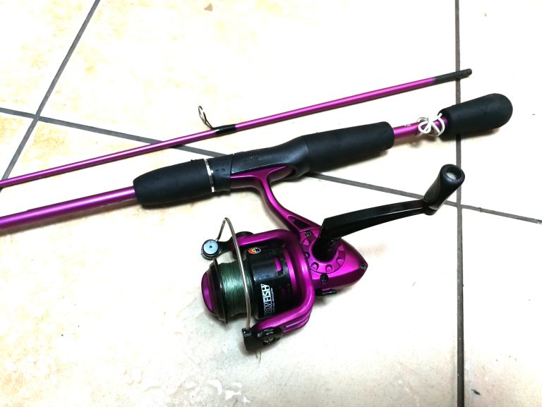 WĘDKA ZEBCO 1,60M RAINBOW FISH 30G + KOŁOWROTEK