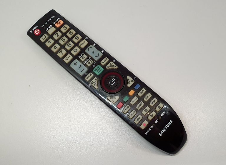 TV SAMSUNG 32" LE32B651T3W + DEKODER GRATIS!