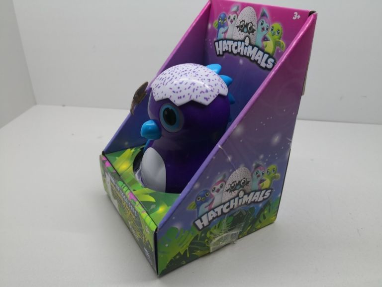 HATCHIMALS PINGWIN MAŁY FIOLETOWY
