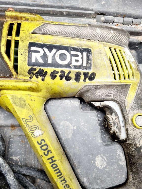 ryobi-mlotowiertarka-erh710rs-uszkodzona-funkcyjnosc-brak-informacji