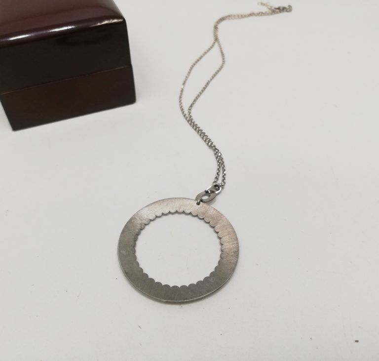 przesliczny-srebrny-naszyjnik-material-srebro