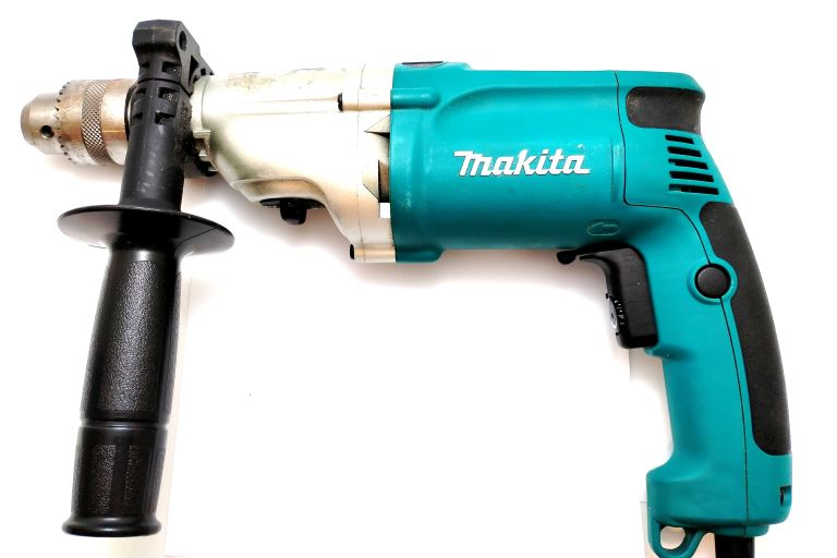 WIERTARKA UDAROWA MAKITA HP2071J