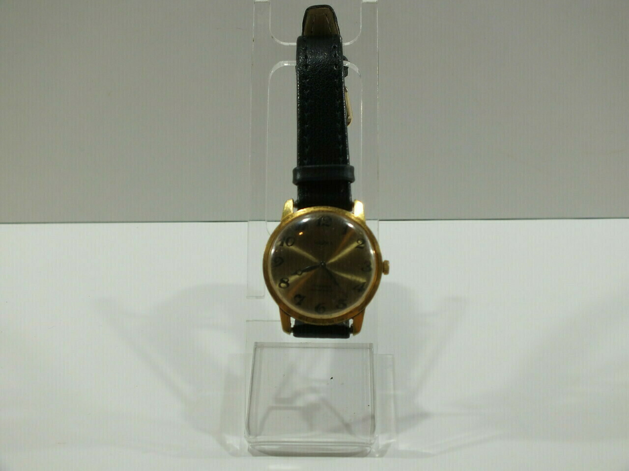 radziecki-zegarek-yanka-17-kamieni-wyprzedaz-ostrowskiego-1-wroclaw