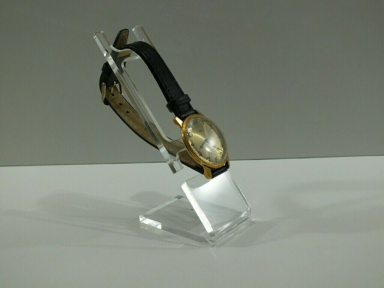 radziecki-zegarek-yanka-17-kamieni-wyprzedaz-stan-nie-wymaga-renowacji