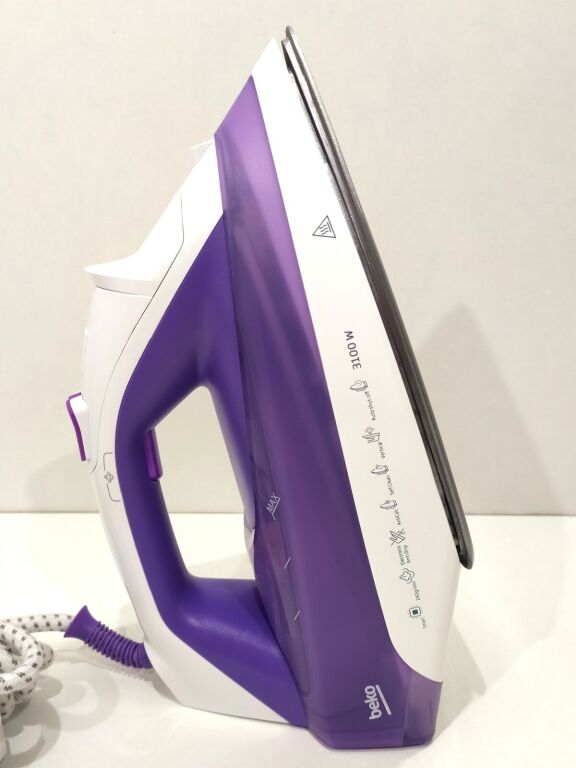 zelazko-beko-spa7131p-kolor-dominujacy-bialy