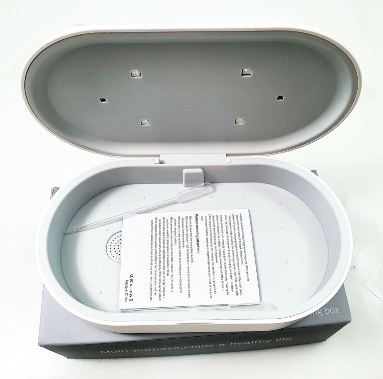 sterylizator-uv-z-ladowarka-bezprzewodowa-stan-nowy