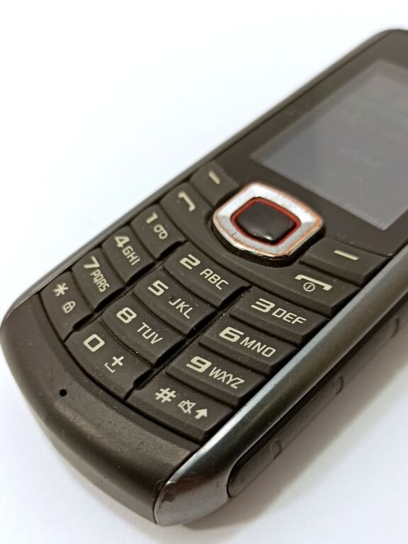 TELEFON SAMSUNG GT-B2710 SOLID