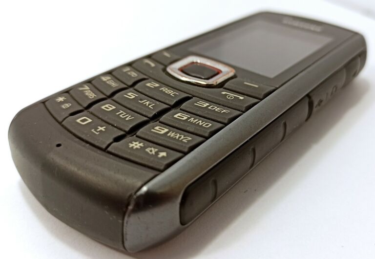 TELEFON SAMSUNG GT-B2710 SOLID