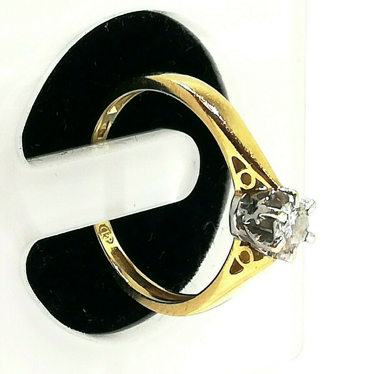 piekny-zloty-pierscionek-z-brylantem-018kr-585-kolor-249512-1647429