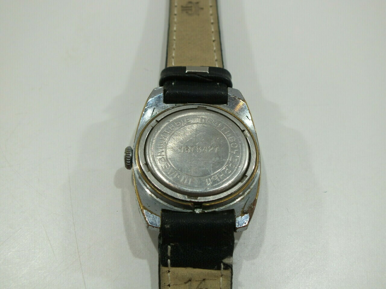 zegarek-damski-zaria-22-jewels-wyprzedaz-styl-klasyczny