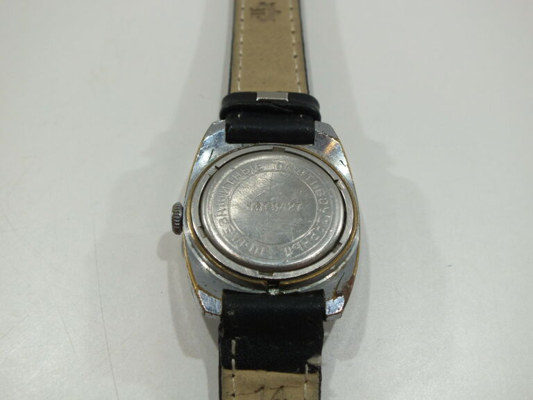 zegarek-damski-zaria-22-jewels-wyprzedaz-styl-klasyczny