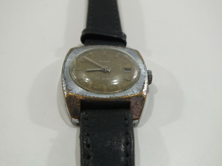 zegarek-damski-zaria-22-jewels-wyprzedaz-mechanizm-inny