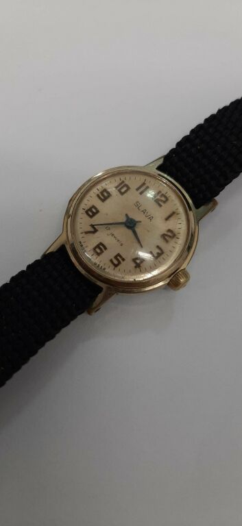 zegarek-slava-17-jewels-made-in-ussr-styl-klasyczny