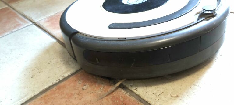 odkurzacz-irobot-roomba-620-uszkodzony-marka-irobot