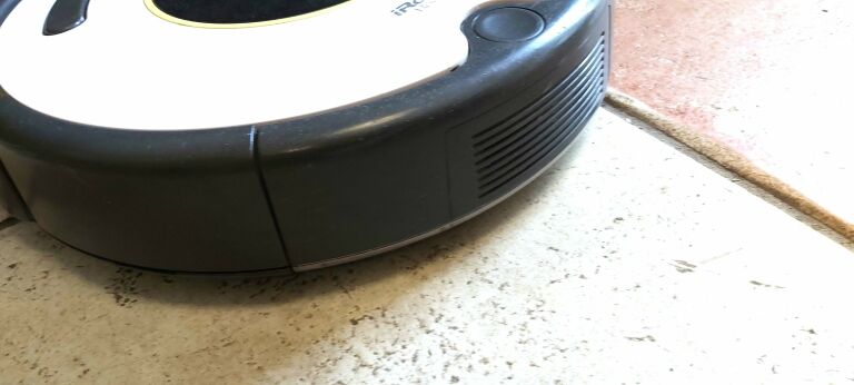 odkurzacz-irobot-roomba-620-uszkodzony-model-roomba-620