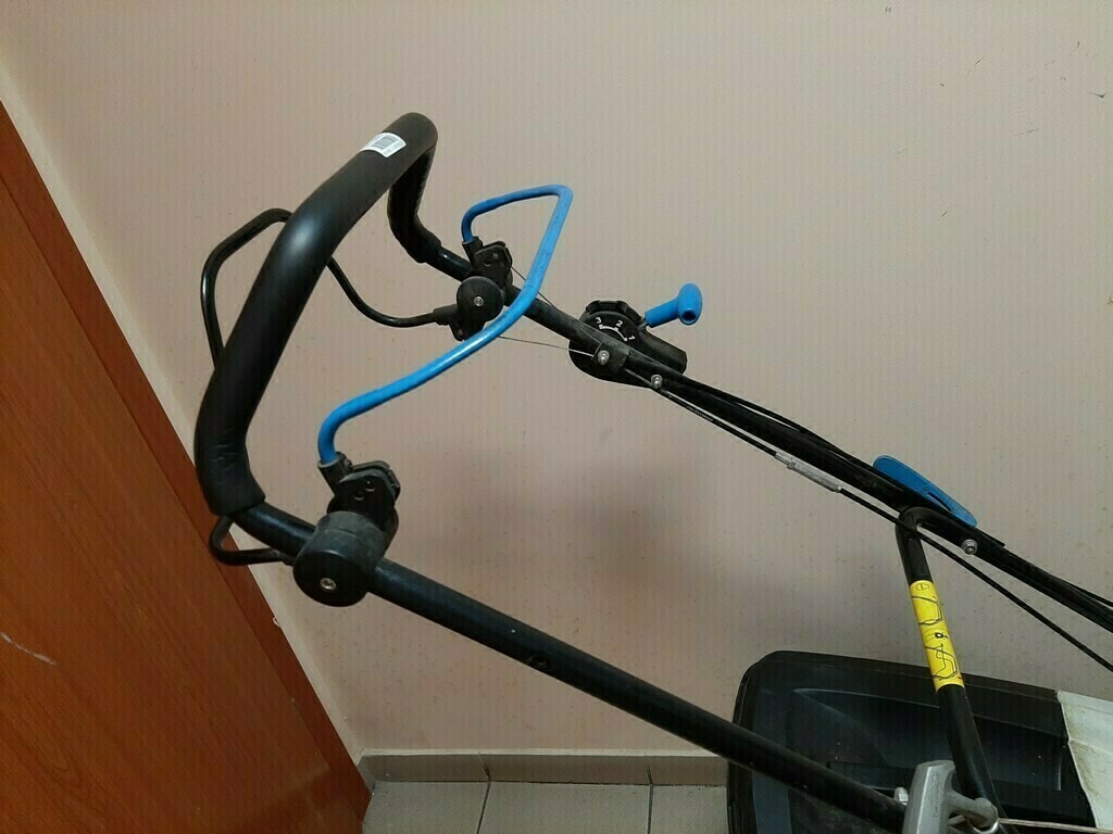 kosiarka-z-napedem-macallister-bs-675exi-pojemnosc-kosza-60