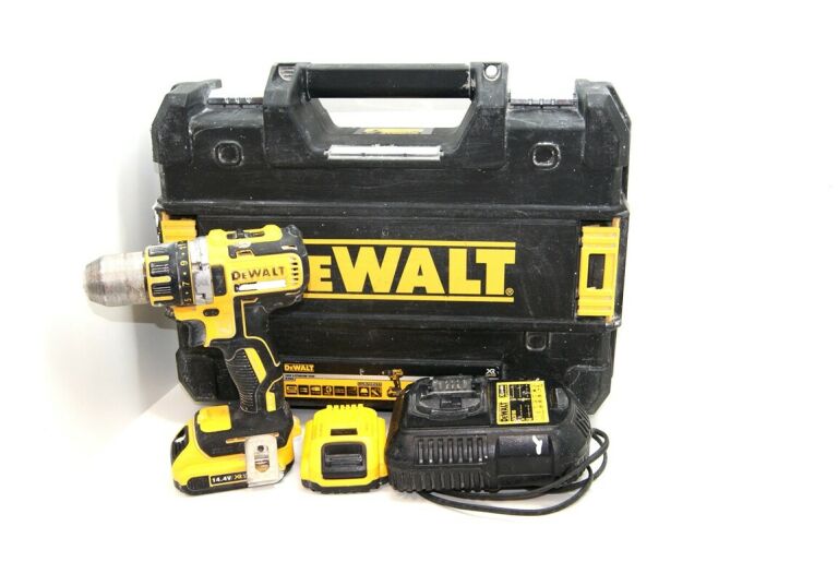 WKRĘTARKA DEWALT DCD732 DWIE BATERIE ŁADOWARKA