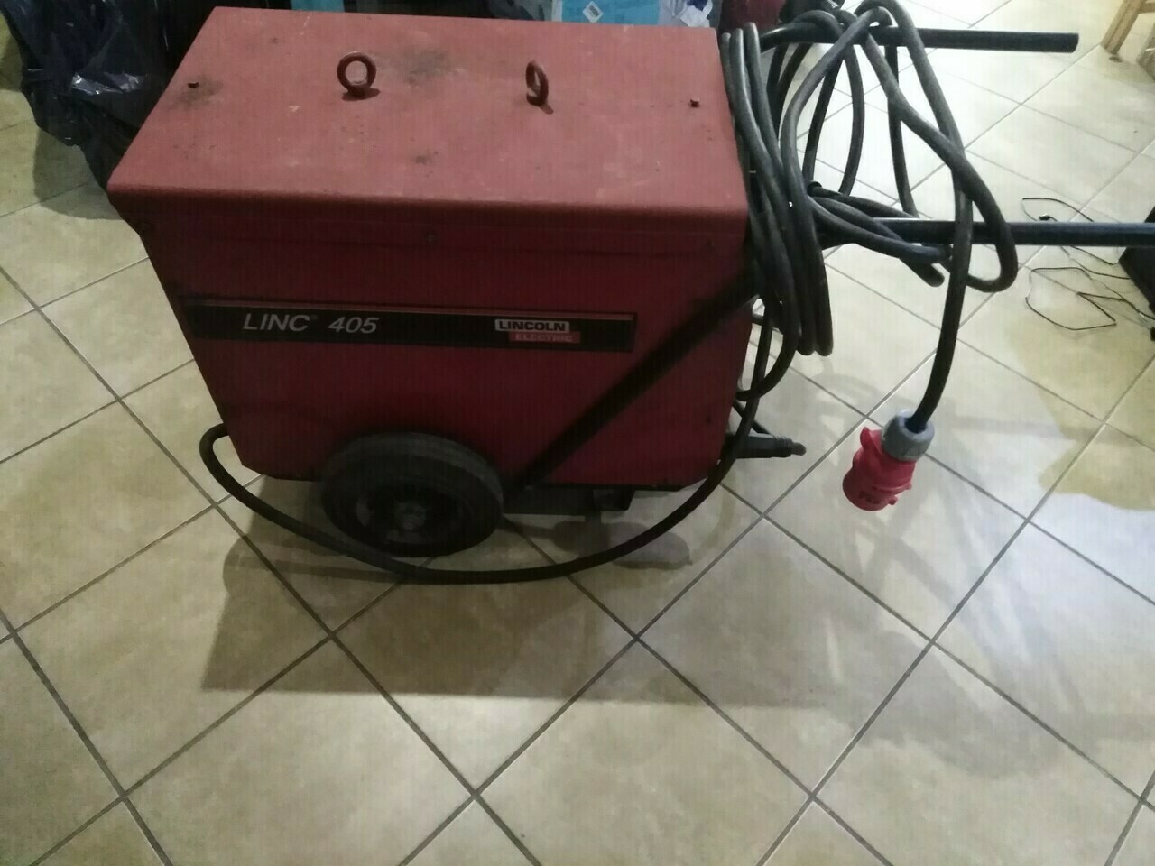 spawarka-lincoln-prostownik-spawalniczy-linc405-kod-produktu-linc405-s