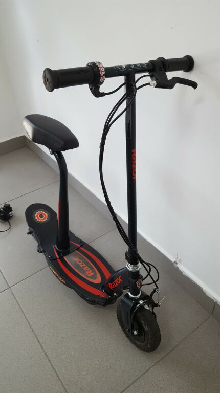 HULAJNOGA ELEKTRYCZNA RAZOR E100S POWER CORE