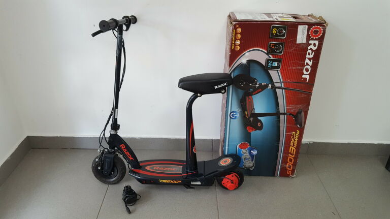 HULAJNOGA ELEKTRYCZNA RAZOR E100S POWER CORE